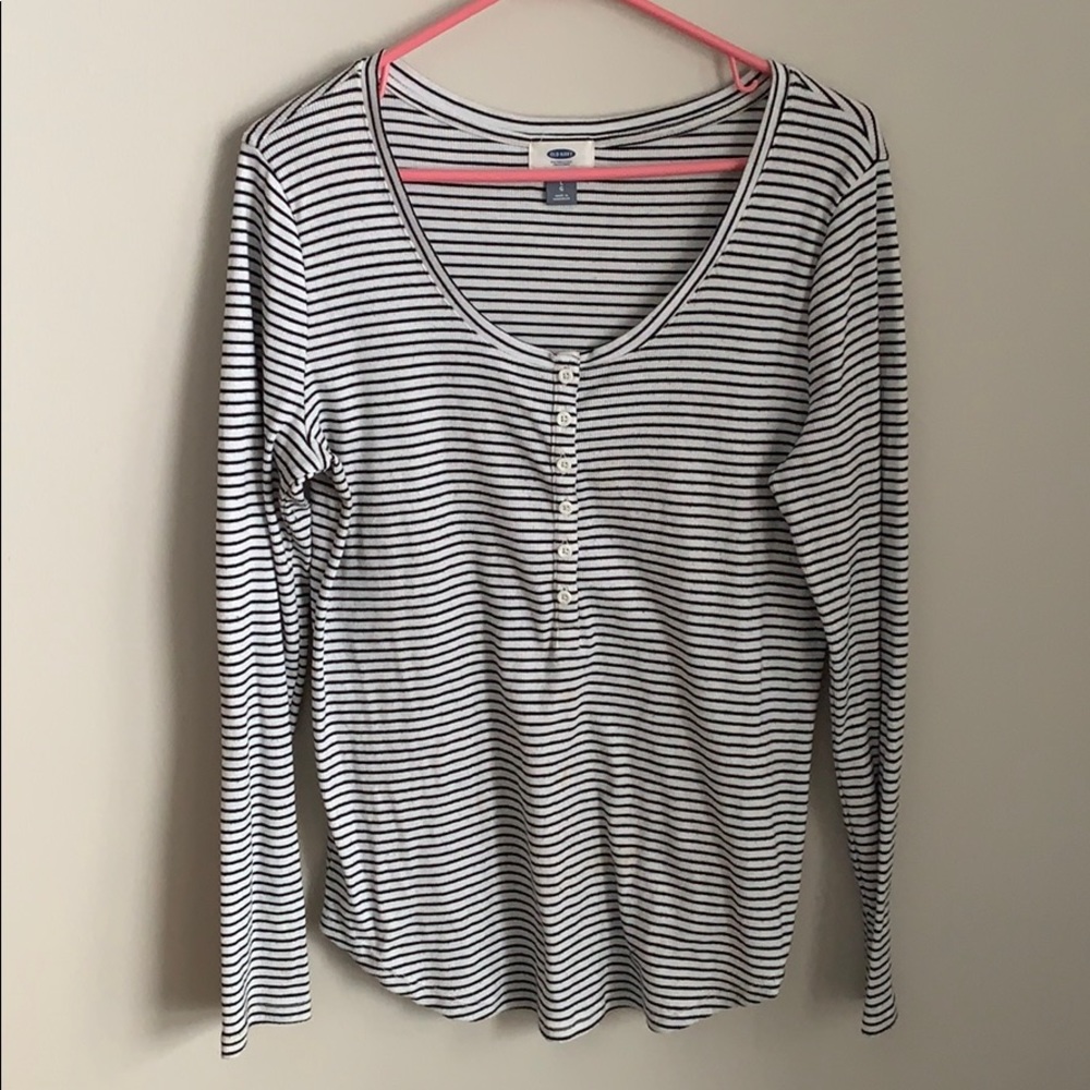 Old Navy black and white stripped long sleeve